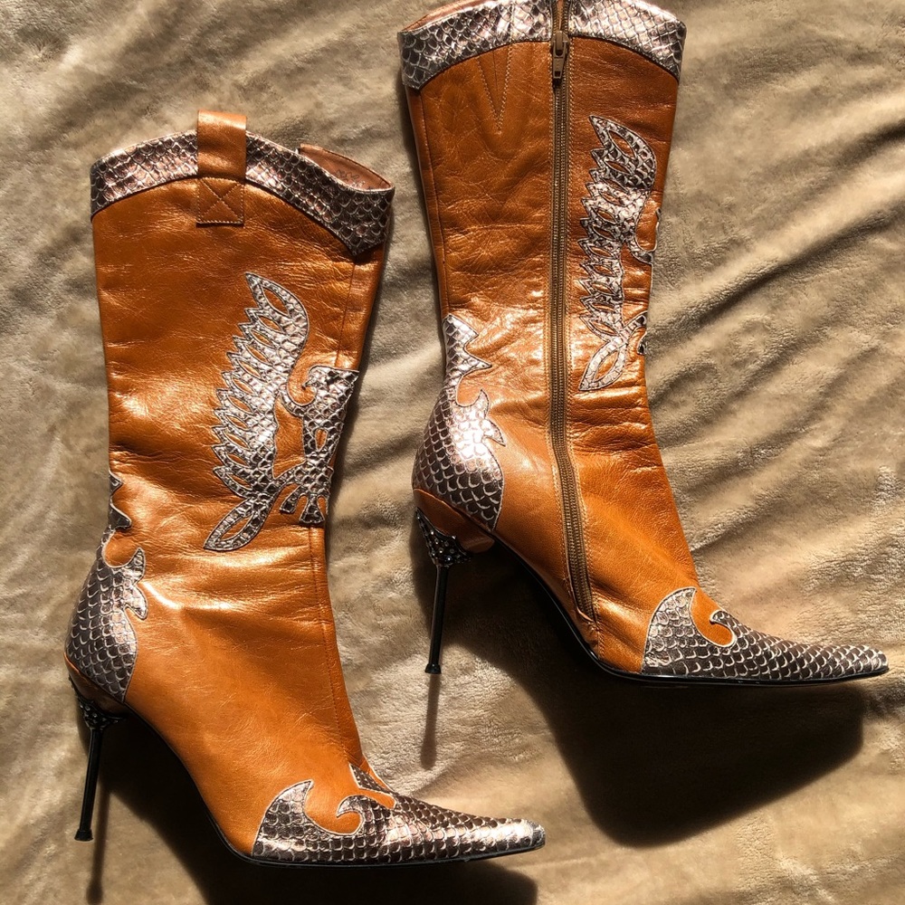 Tan Boot